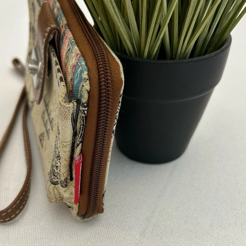 UNIONBAY Owl Geometric Motif Wristlet Wallet Zip Around Close Turn Lock 6.75”x4”